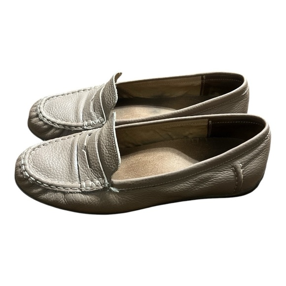 Brown pebbled leather women’s Vionic loafers in 10 Retired Style - Picture 4 of 6